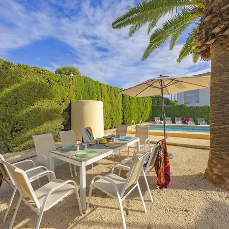 Carola - Plusholidays Villa Ifach