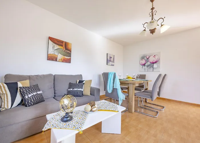 Carola - Plusholidays