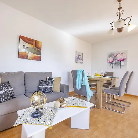 Carola - Plusholidays