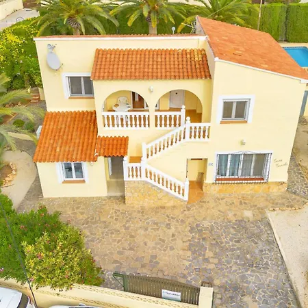 Carola - Plusholidays *