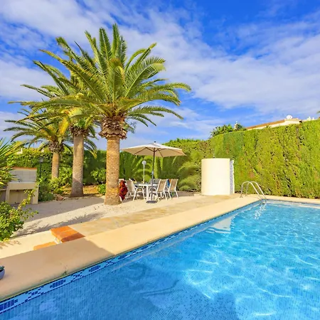 Carola - Plusholidays * Ifach