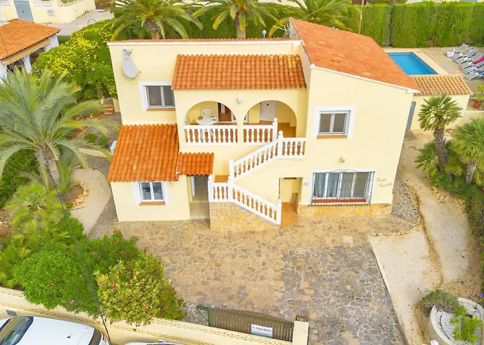 Carola - Plusholidays *